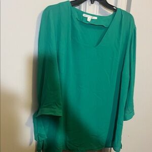 Violet & Claire Emerald Green Blouse